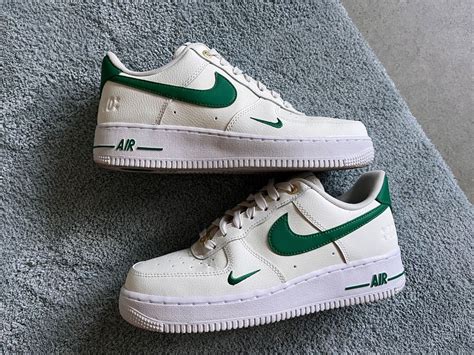 bilder von getragen nike air force one